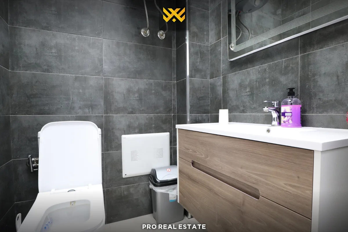 Zyre 137.16m² për  #SHITJE në Rrugën B.