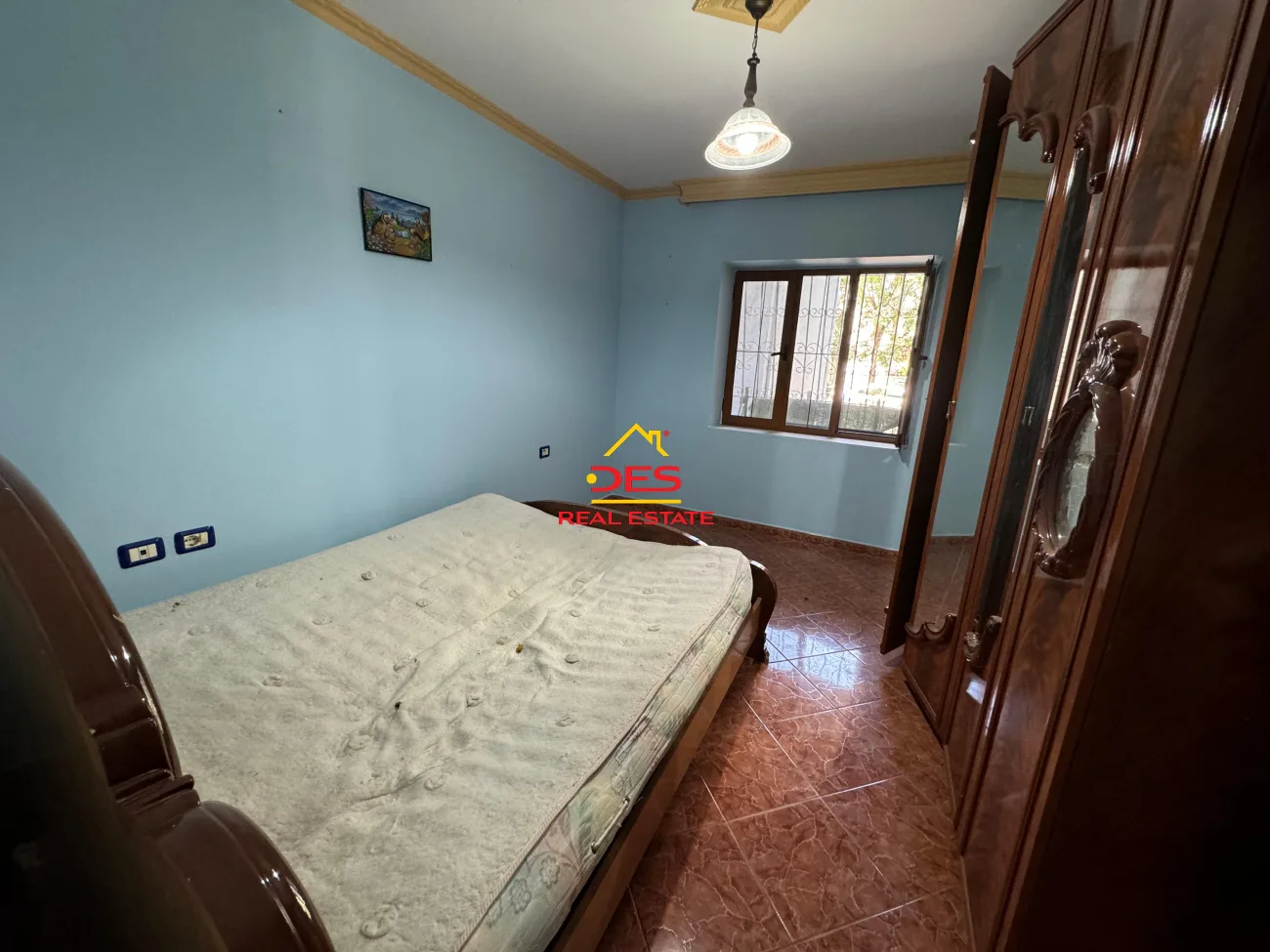 SHITET APARTAMENT 2+1 PRANË SHKOLLËS 9 VJEÇARE “ISMAIL QEMALI”,VLORË! 📍 Pallat ekzistues!