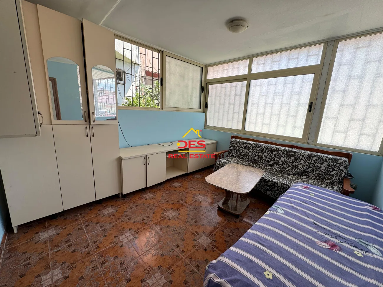SHITET APARTAMENT 2+1 PRANË SHKOLLËS 9 VJEÇARE “ISMAIL QEMALI”,VLORË! 📍 Pallat ekzistues!