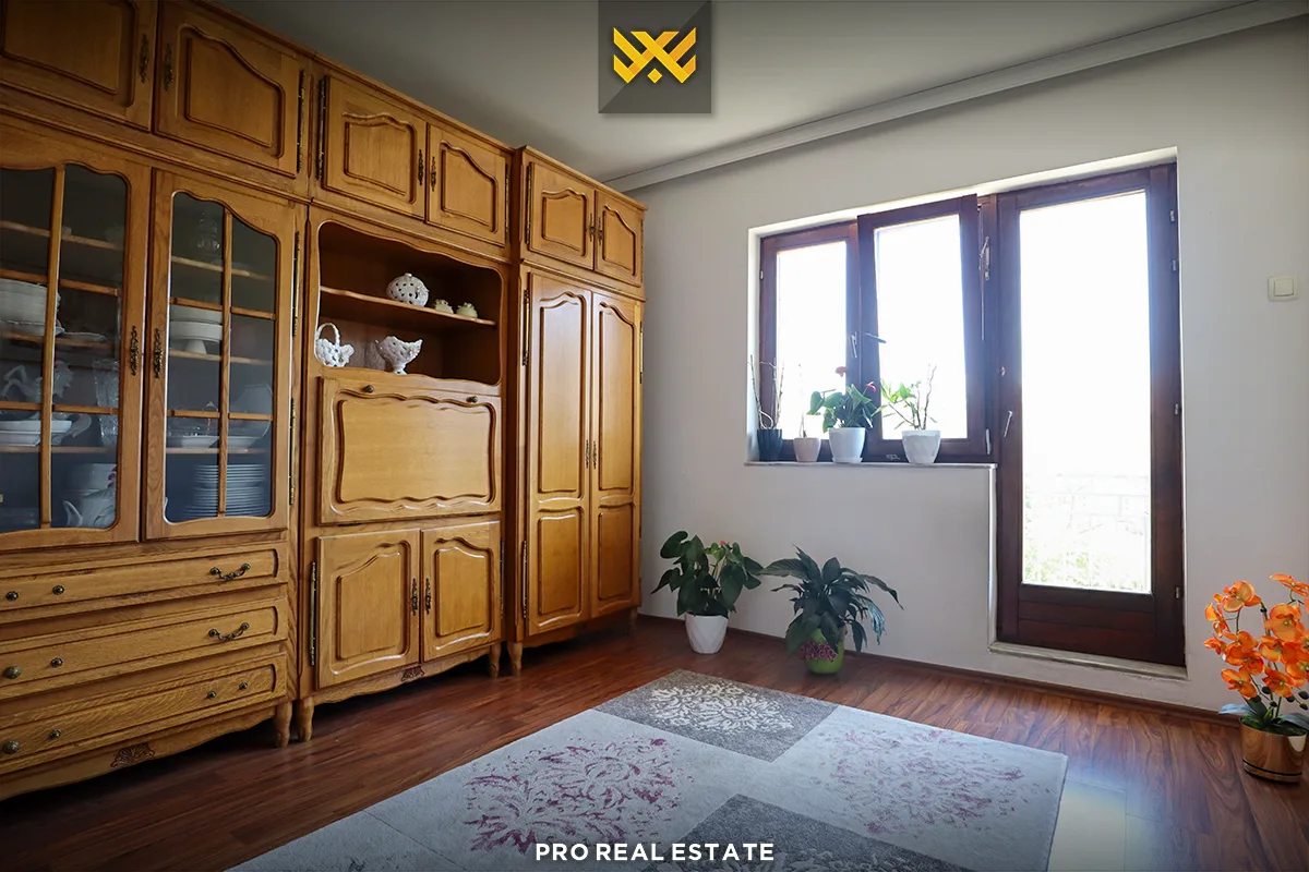 Shtëpi - Zyrë 150m² me #QIRA në Dragodan.