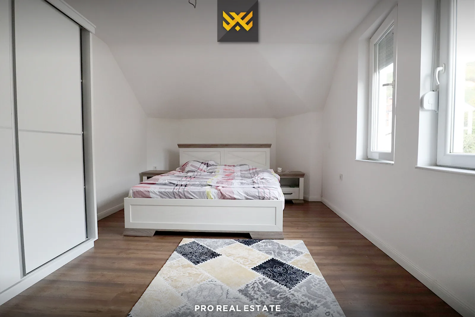 Shtëpi 350m² me QIRA në Tokbashqe.