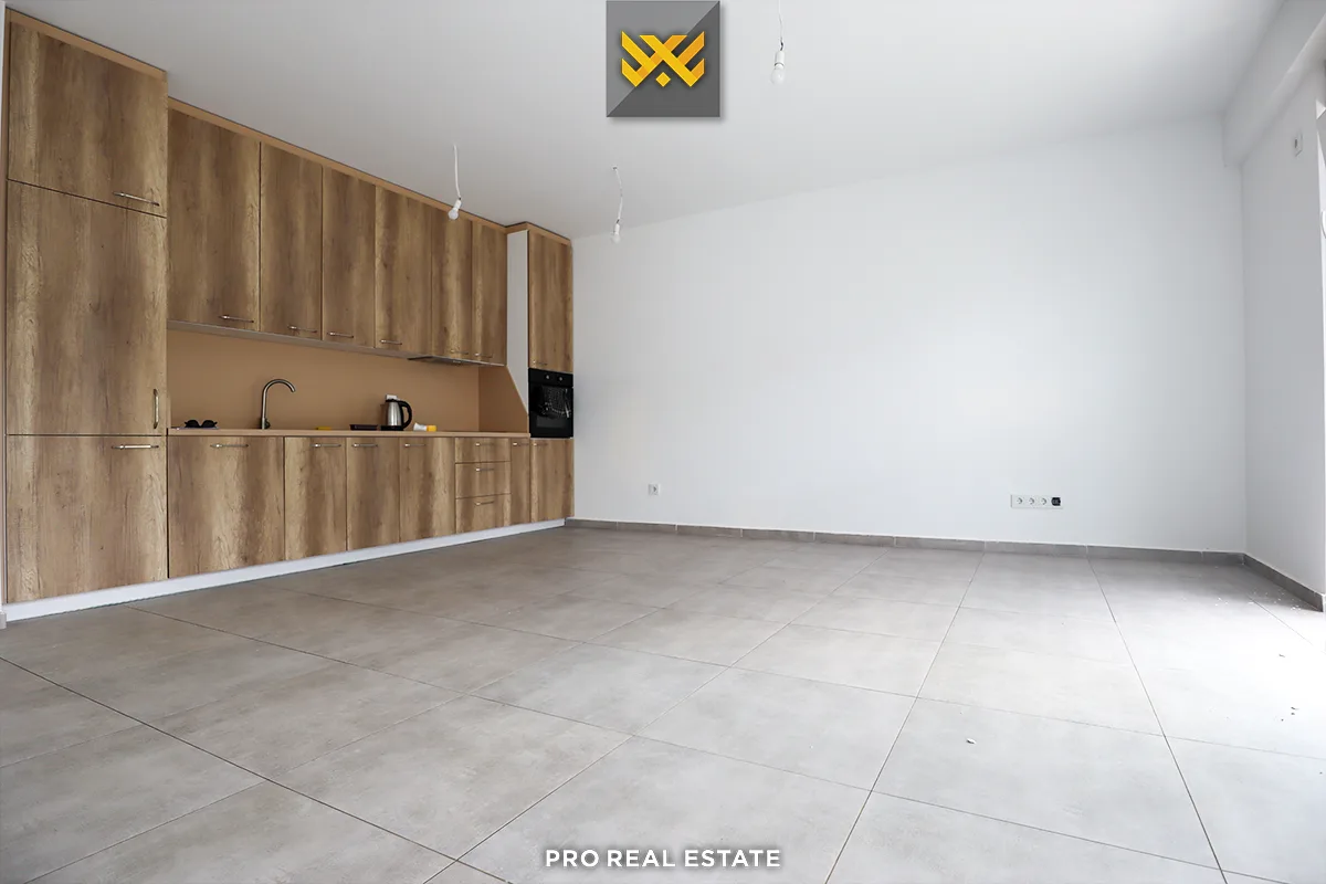 Banesë / Zyrë 110m² me #QIRA te Rruga C