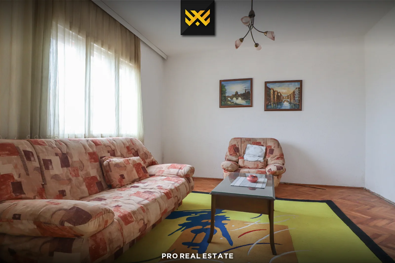 Shtëpi 220m² në #SHITJE në Taslixhe.