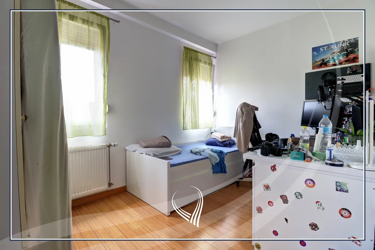 Banesë me 3 dhoma gjumi në shitje në lagjen Mati 1 - Kompleksi Royal