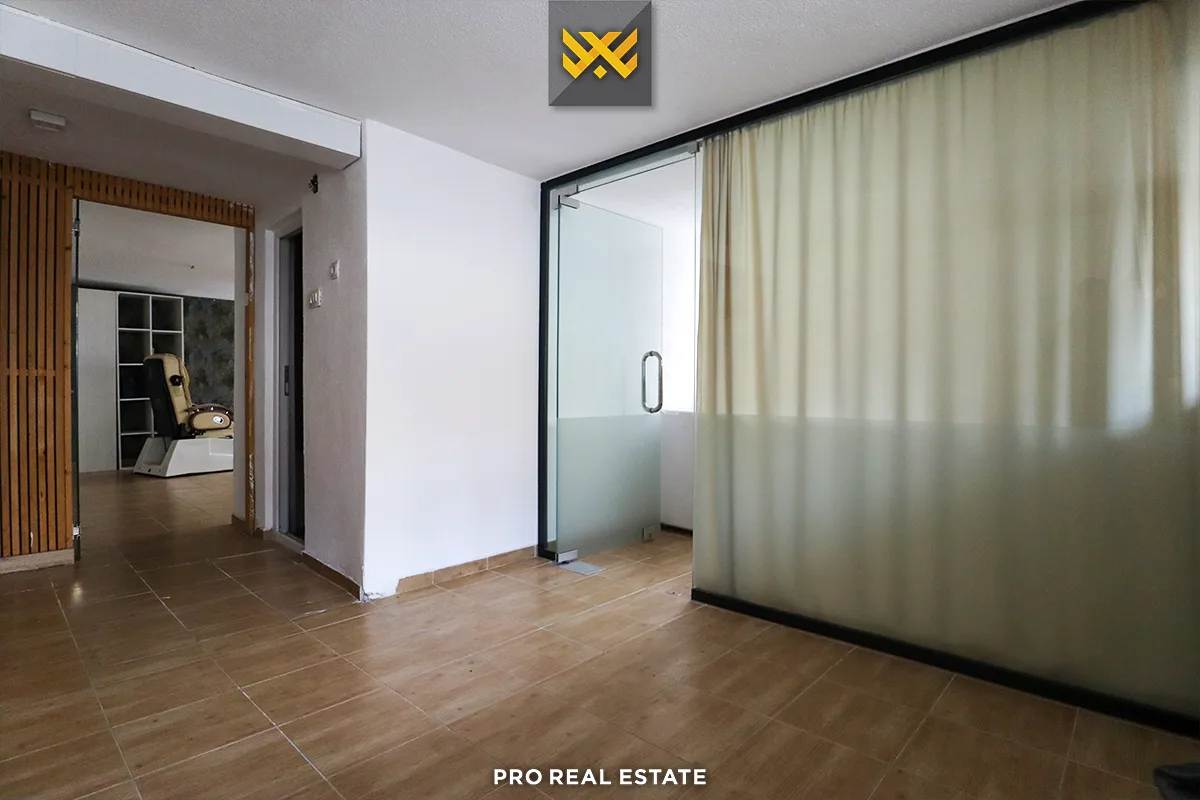 Lokal 55m² me #QIRA te Qafa