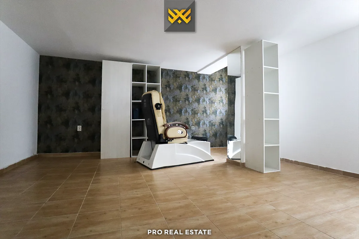 Lokal 55m² me #QIRA te Qafa