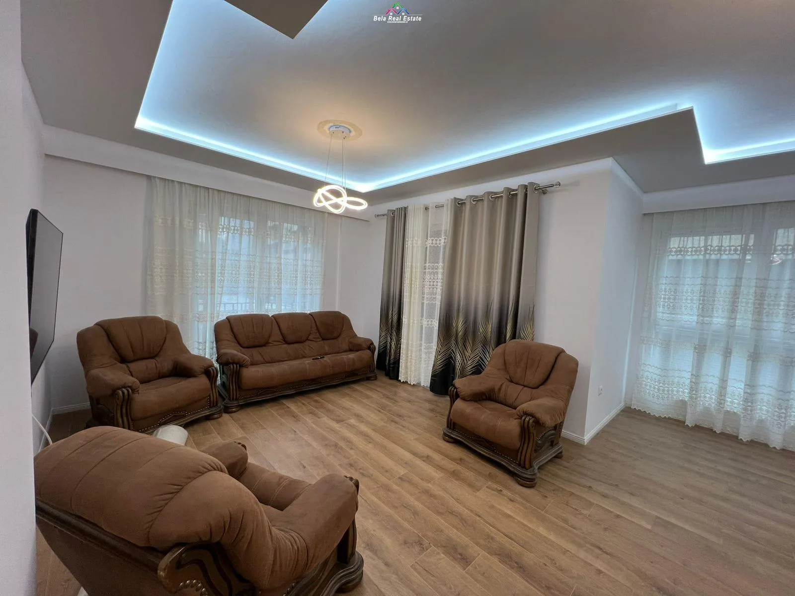 Apartament Me Qera 2+1+ Post Parkim Tek Dritan Hoxha (ID B2201876) Tirane