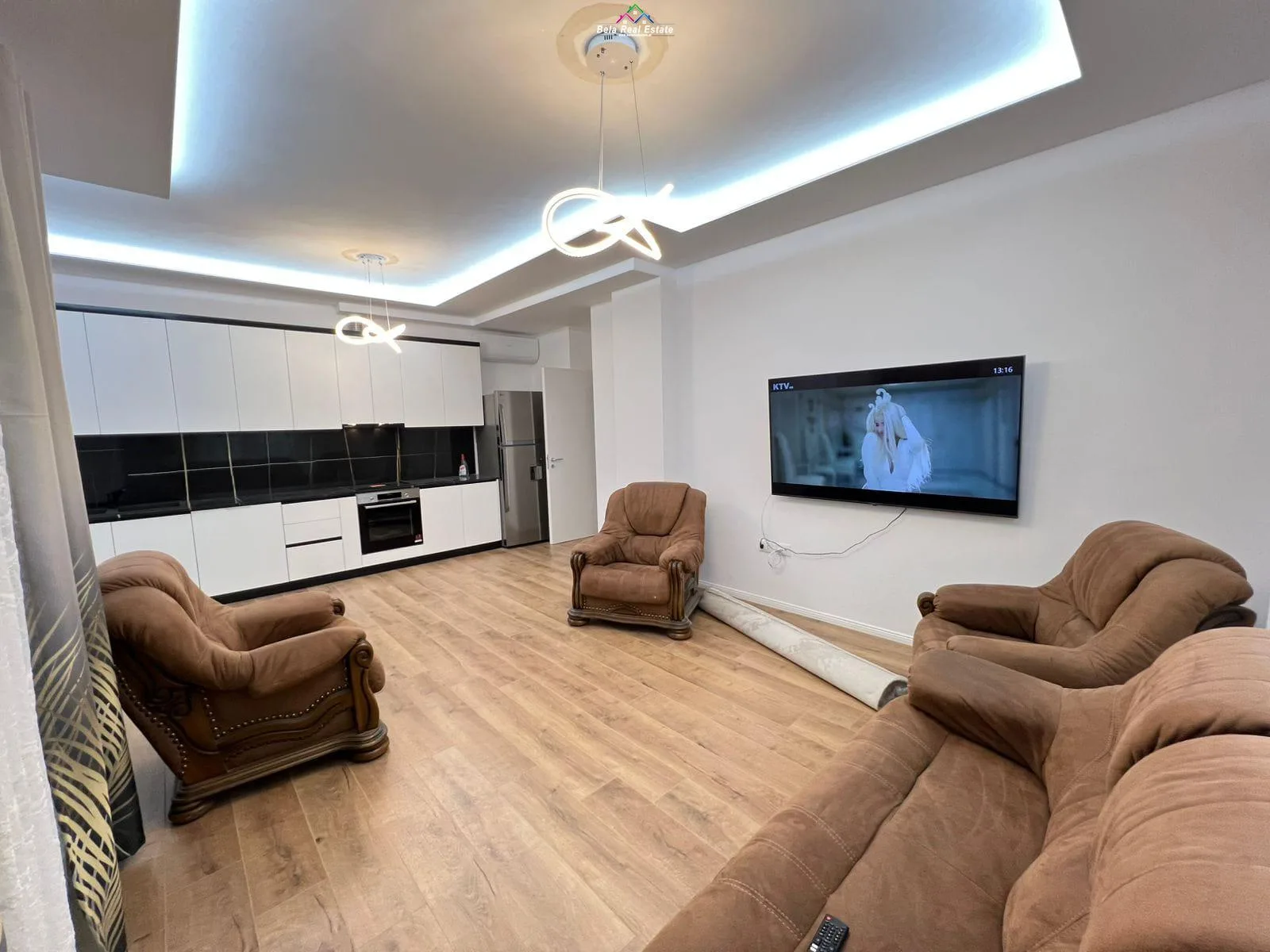 Apartament Me Qera 2+1+ Post Parkim Tek Dritan Hoxha (ID B2201876) Tirane