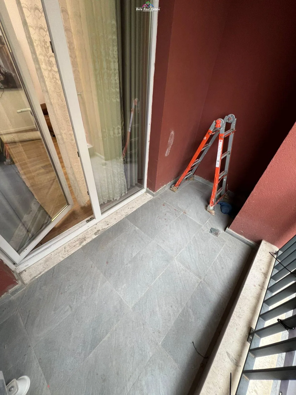 Apartament Me Qera 2+1+ Post Parkim Tek Dritan Hoxha (ID B2201876) Tirane