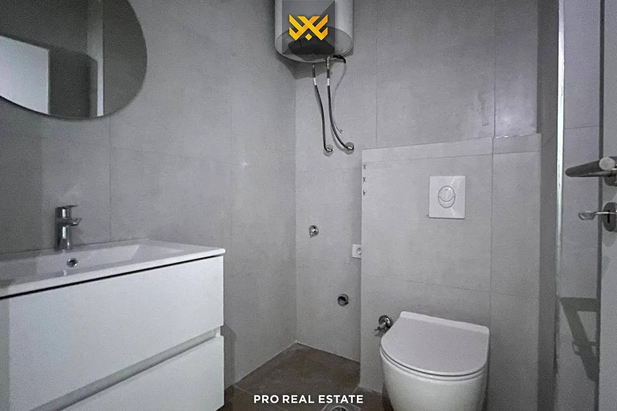 Banesë / Zyrë 96.86m² me #QIRA në Lakrishtë