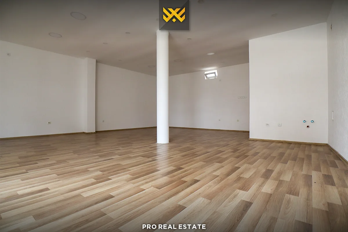 Lokal 67m² me #QIRA në Velani.