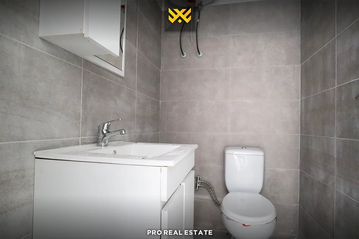 Lokal 89m² me #QIRA në Fushë Kosovë.