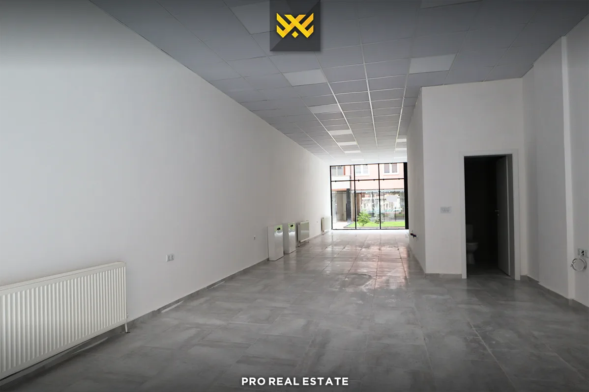Lokal 89m² me #QIRA në Fushë Kosovë.