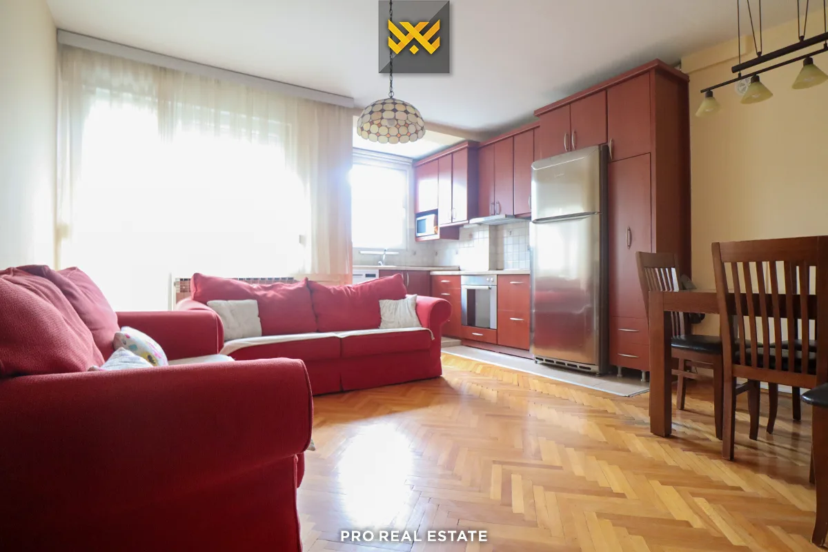 Banesë / Zyrë 67m² me #QIRA në Ulpianë