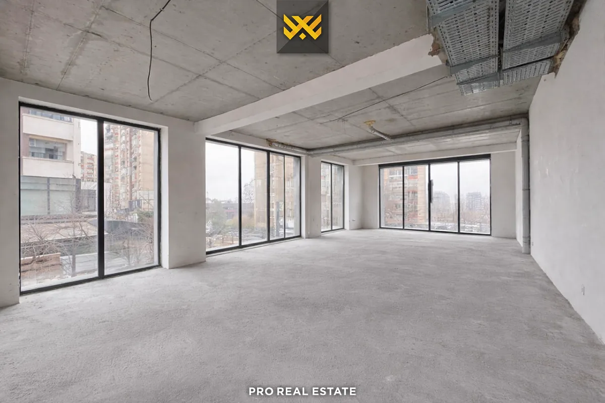 Lokal 110m² në #SHITJE në Aktash