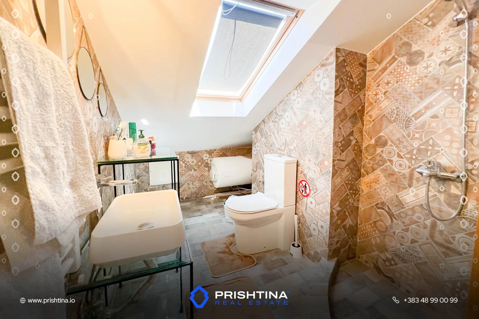 Banesë me qira 150m² në Qendër