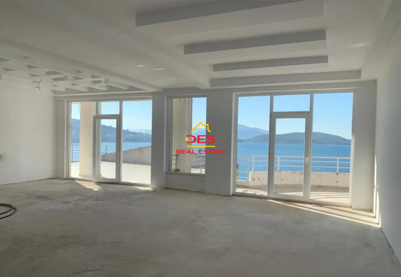 Shitet apartament 2+1+2 në sarandë