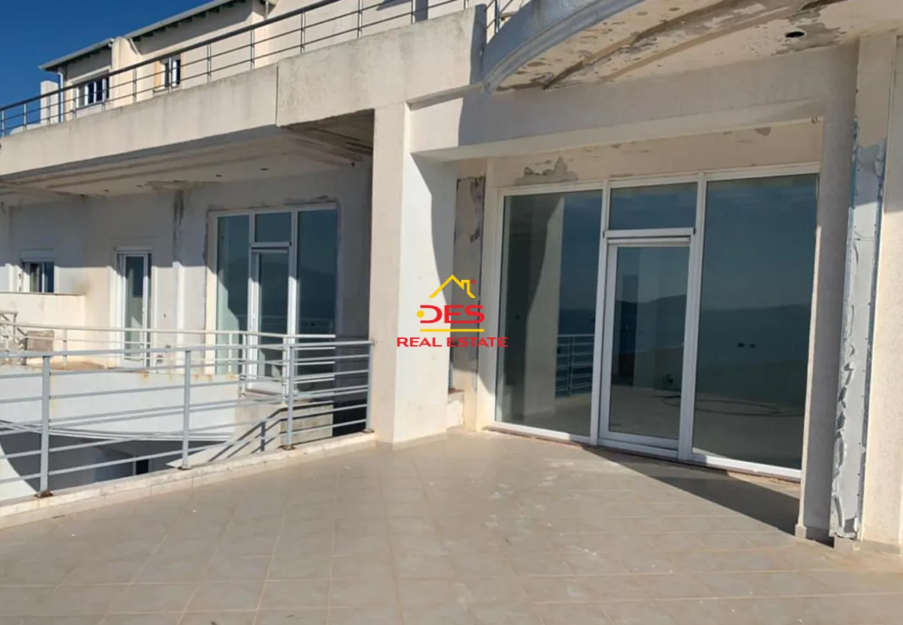 Shitet apartament 2+1+2 në sarandë
