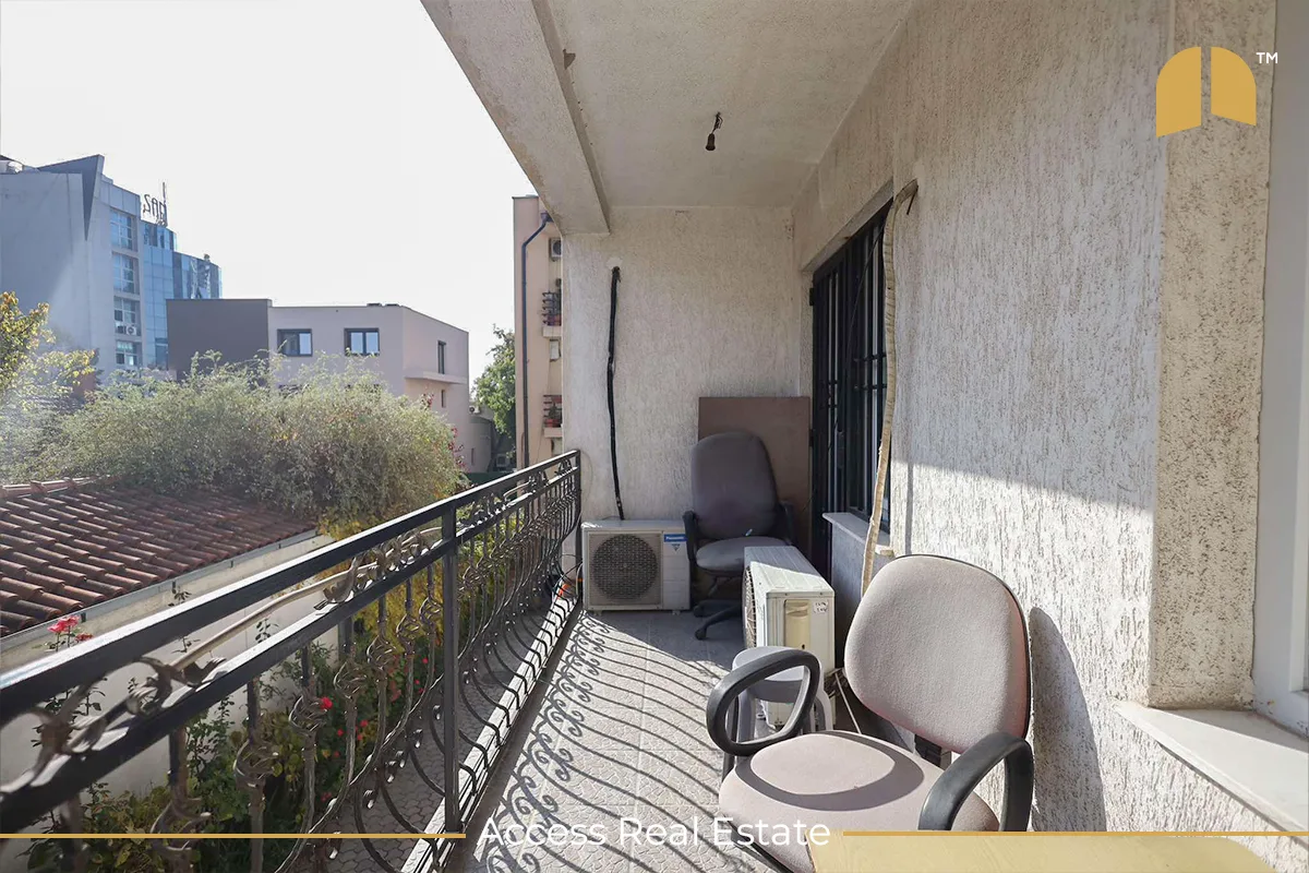 Shtëpi/ZYRE me QIRA – 430m² – Pejton