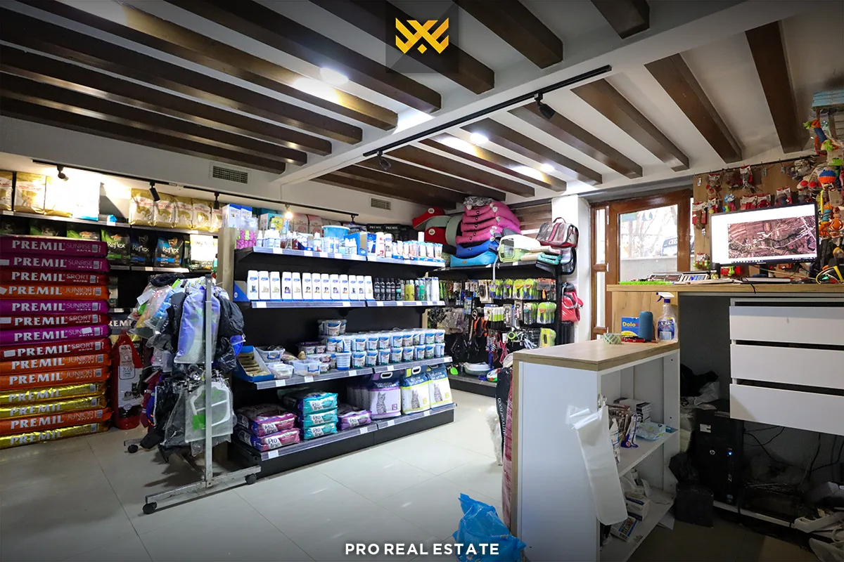 Lokal 62m² për #SHITJE në Qendër.