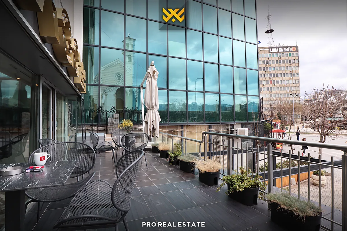 Lokal 72m² me #QIRA në Pejton.