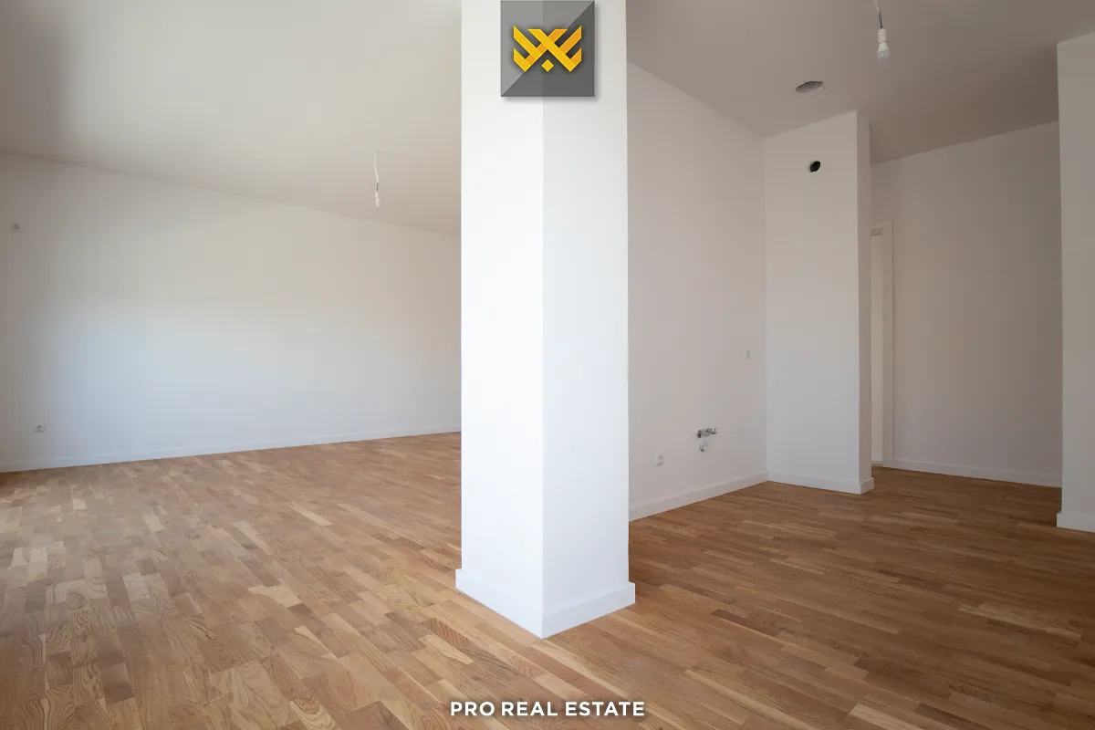 Banesë / Penthouse 175m² + 40m² me #QIRA te Mati 1