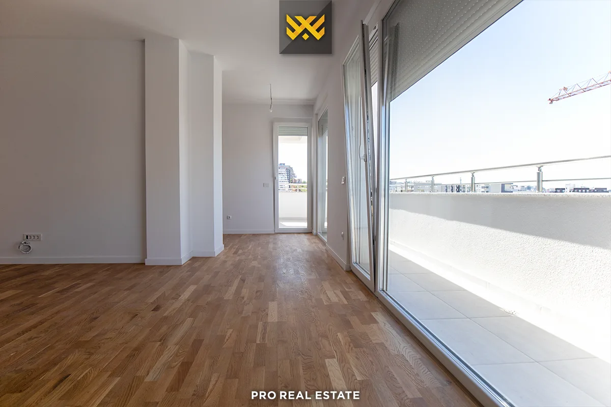 Banesë / Penthouse 175m² + 40m² me #QIRA te Mati 1