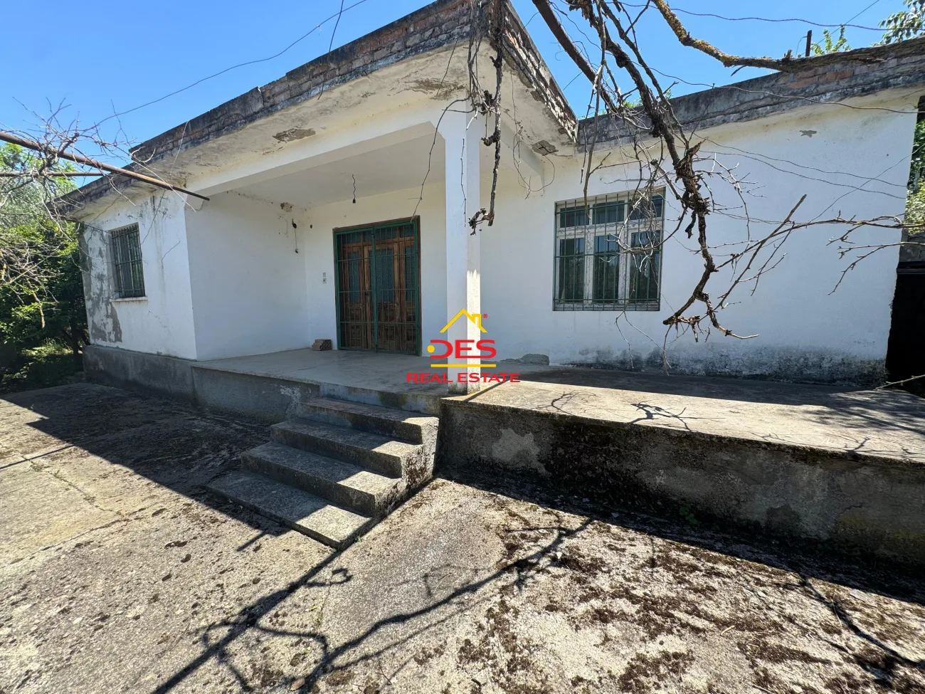 Shitet shtëpi private në fshatin sherishtë, vlorë