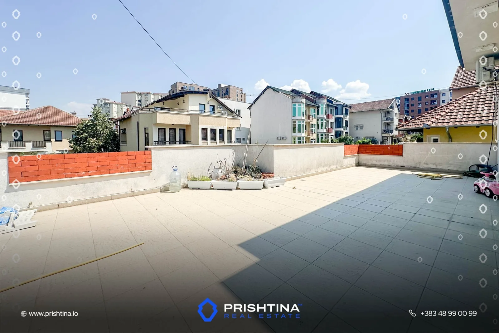 Shtëpi me qira 260m² te Bregu i Diellit