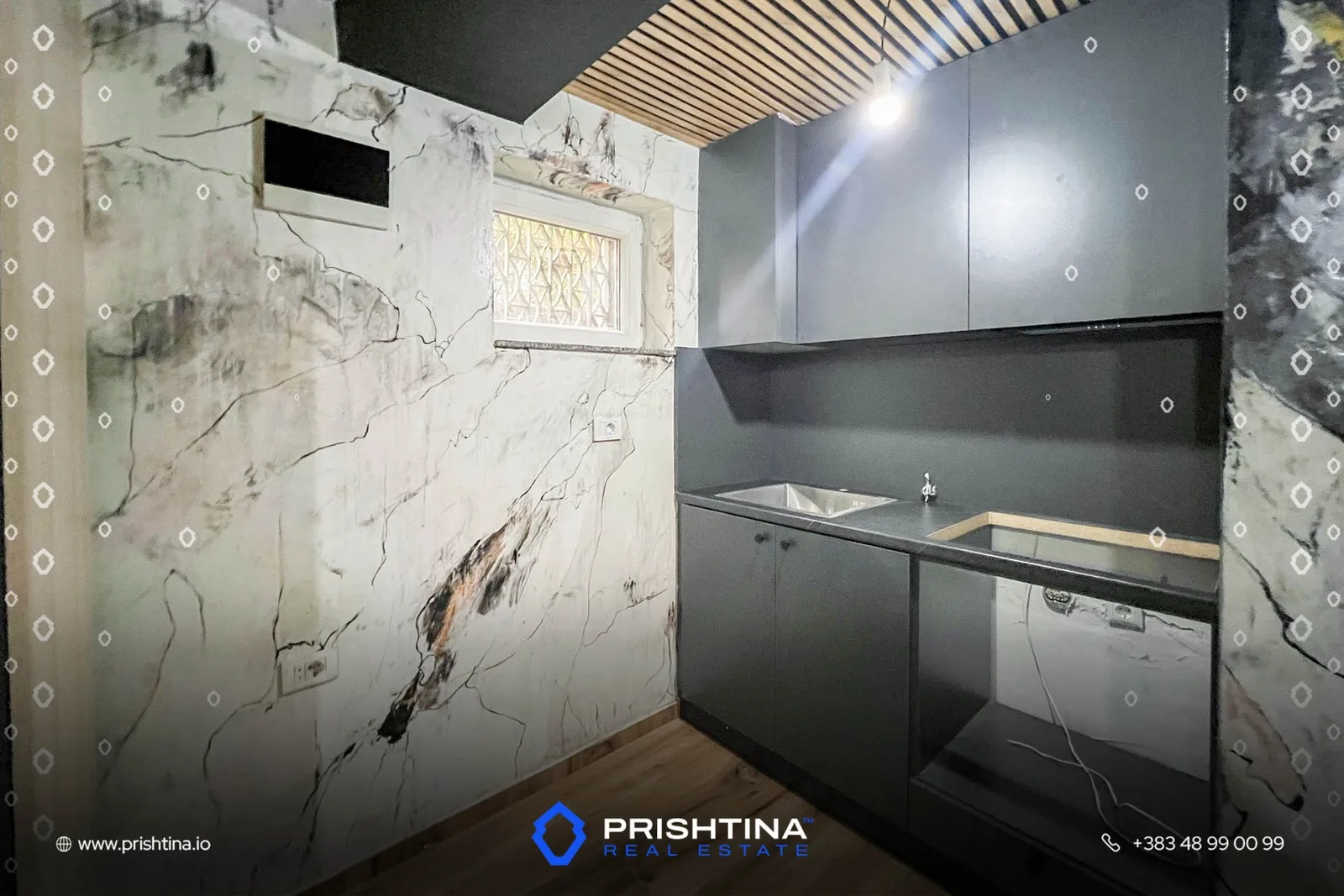 Banesë me qira 40m² në Qendër