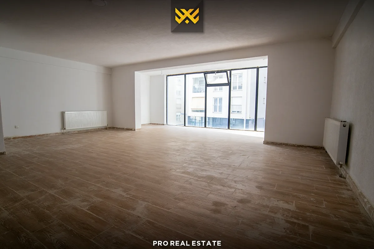 Lokal 65m² me #QIRA në Rrugën B