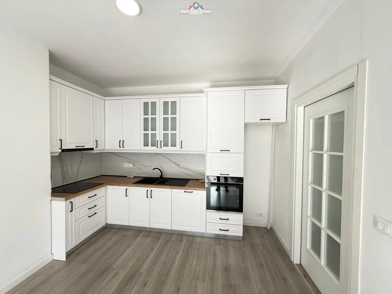 Zyre Me Qera 1+1 Ne Porcelan (ID BZ2852) Tirane