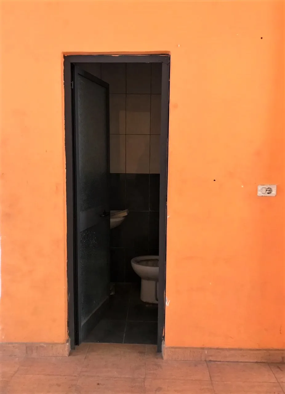 Shitet ambient biznesi, rr.ferit xhajko, tiranë