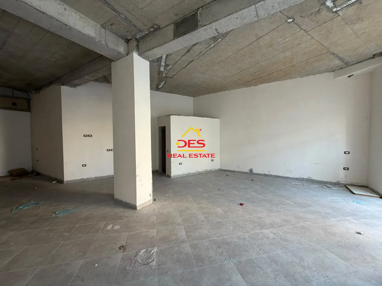 Jepet me qira ambient biznesi pranë bolv oil, vlorë