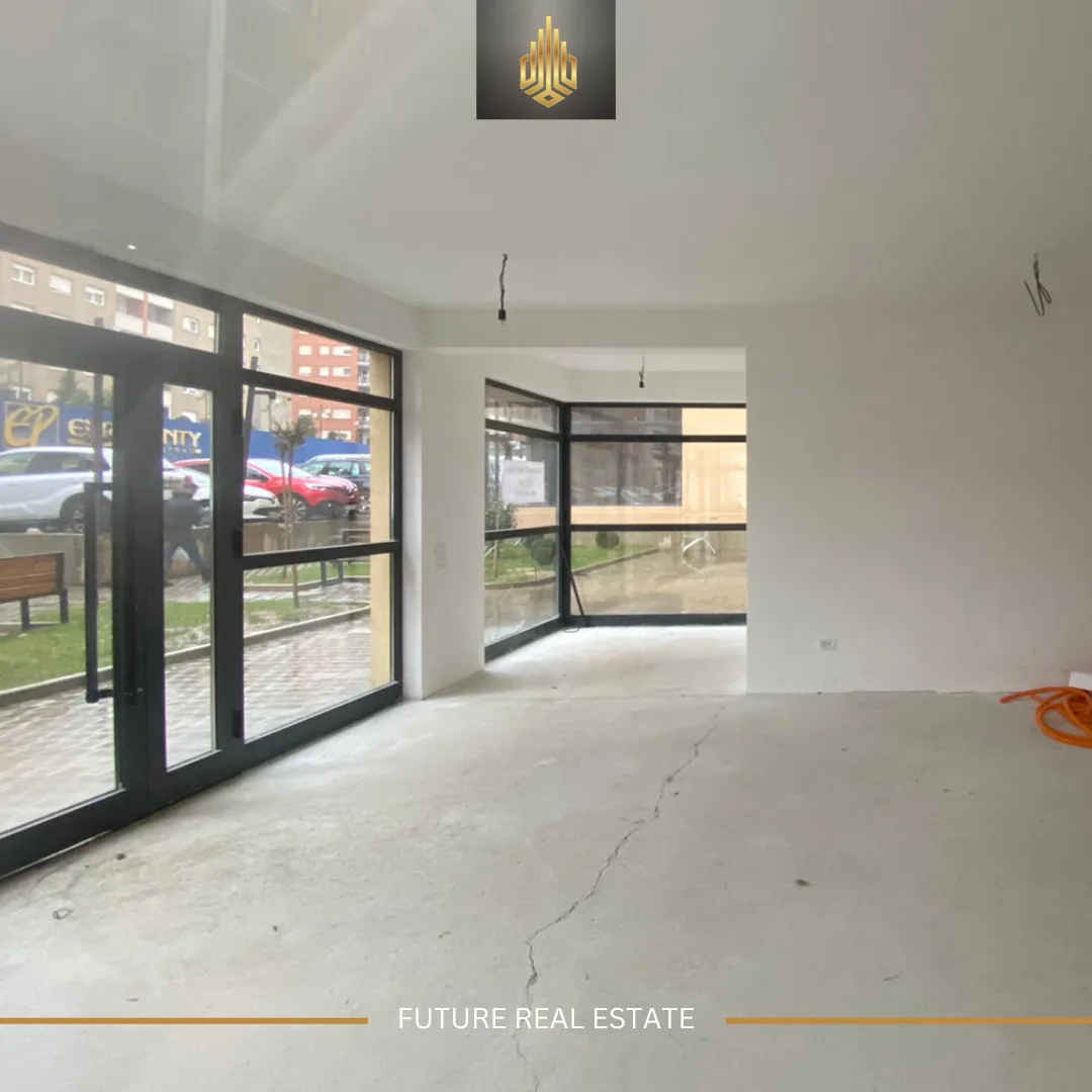 Lokal me QERA/115m²