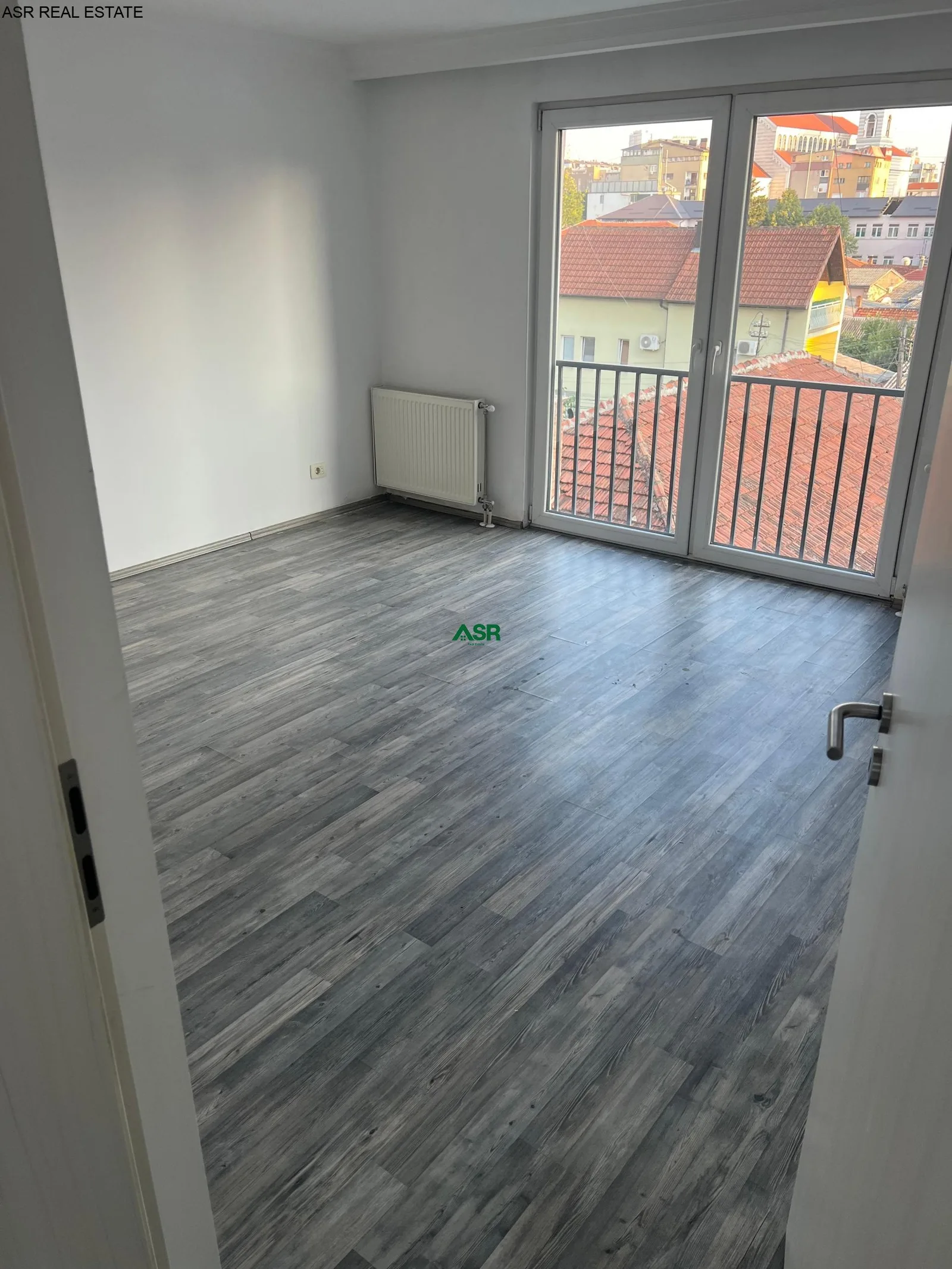 #ID:4446 Banesë 64m2 me #qira në Qender