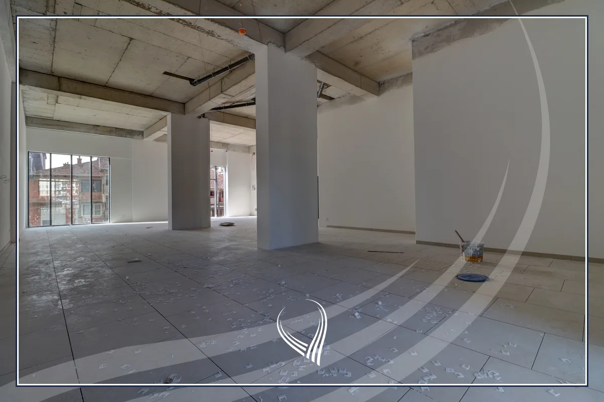 Lokal 158.64 m2 në shitje në lagjen Bregu i Diellit – Kompleksi Vëllezërit Asllani