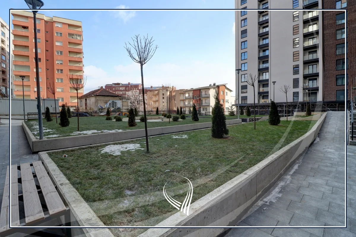 Lokal 158.64 m2 në shitje në lagjen Bregu i Diellit – Kompleksi Vëllezërit Asllani