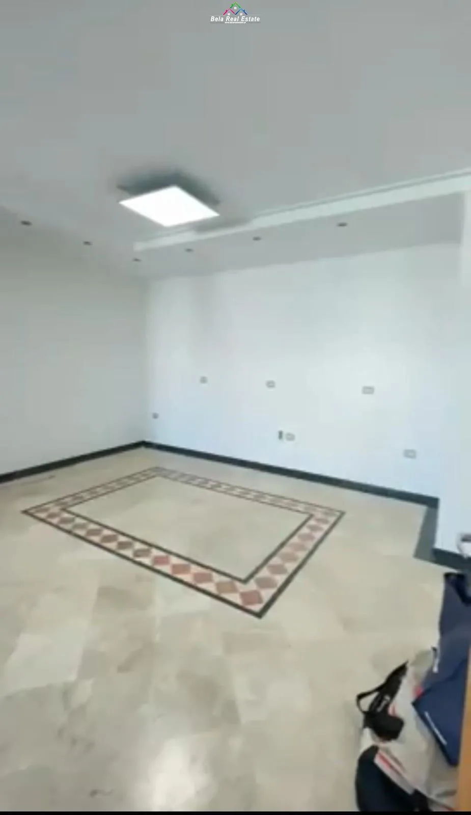 Zyre me qera 2+1 tek Zogu i Zi (ID BZ2461) Tirane