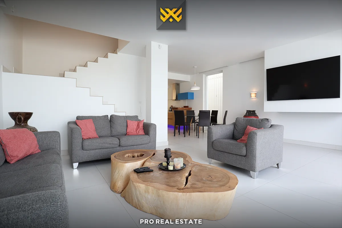 Shtëpi 230m² me #QIRA në Veternik