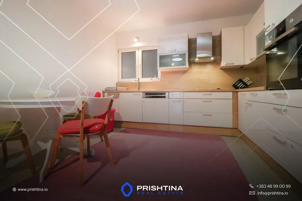 Kat shtëpie me qira 170m² në Aktash