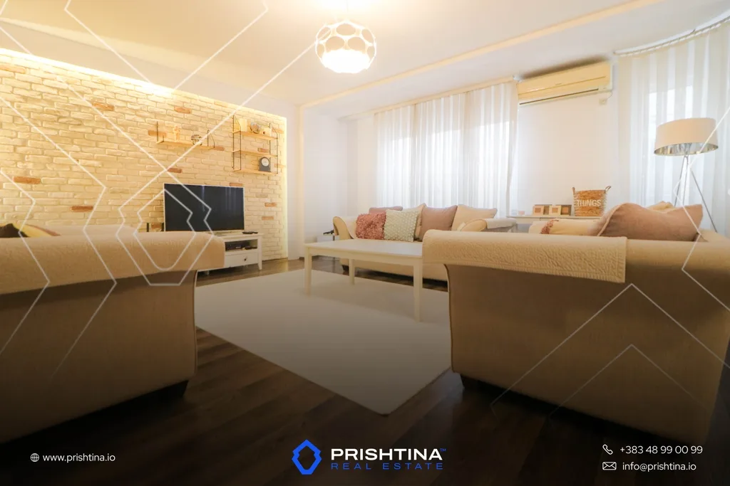 Kat shtëpie me qira 170m² në Aktash