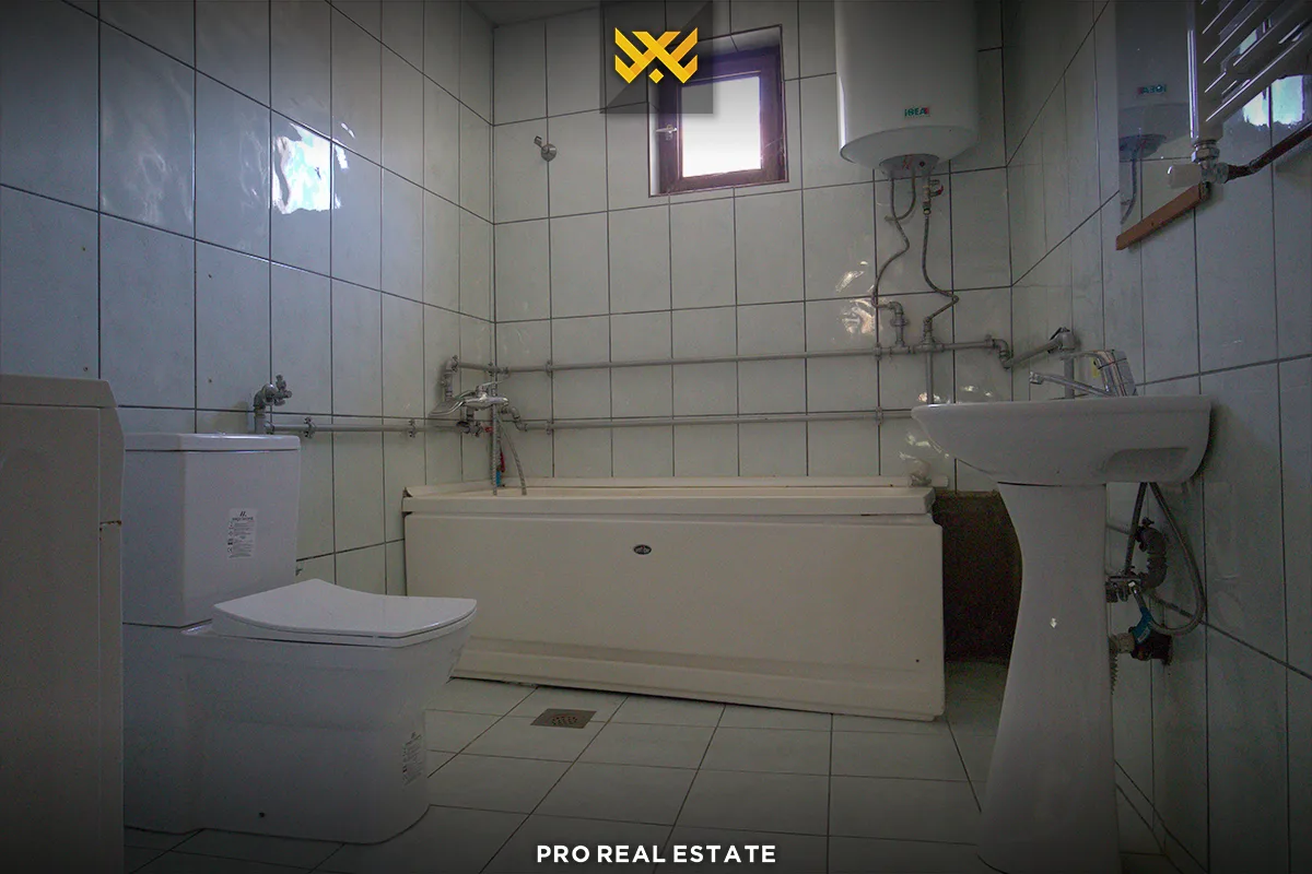 Shtëpi 240m² me #QIRA në Bregun e Diellit