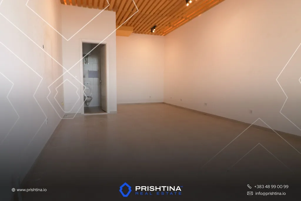Lokal në #shitje 38m² në Rrugën C