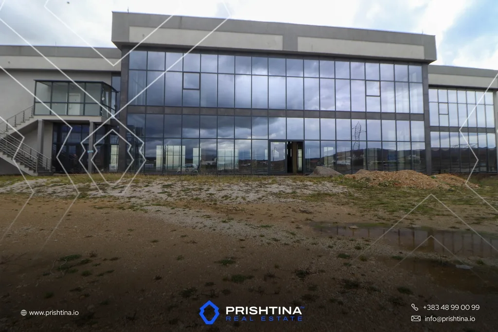 Objekt me qira 3000m² në Pejë–Prishtinë
