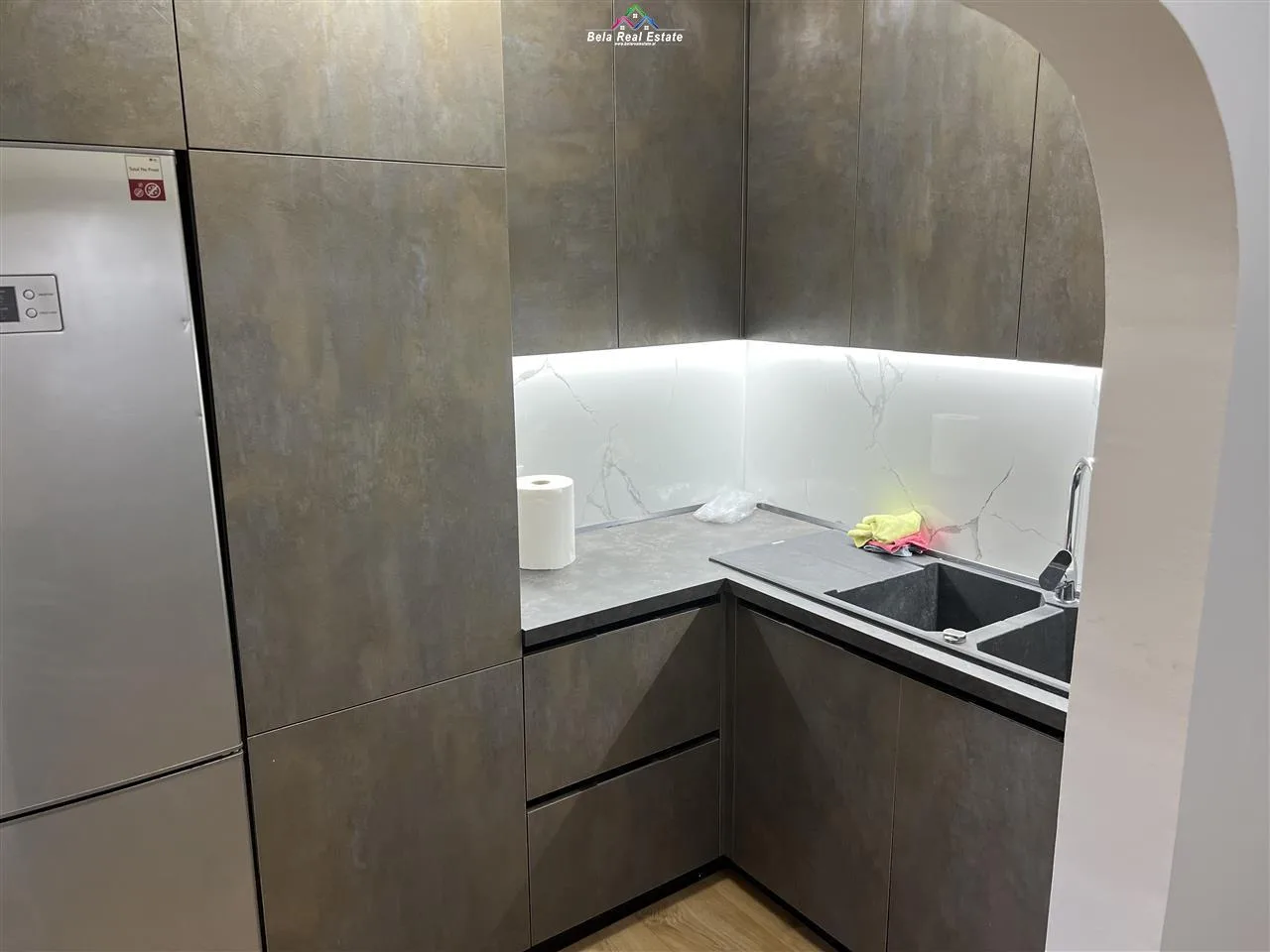 Apartament Me Qera 1+1 Tek 21 Dhjetori (ID B211308) Tirane.