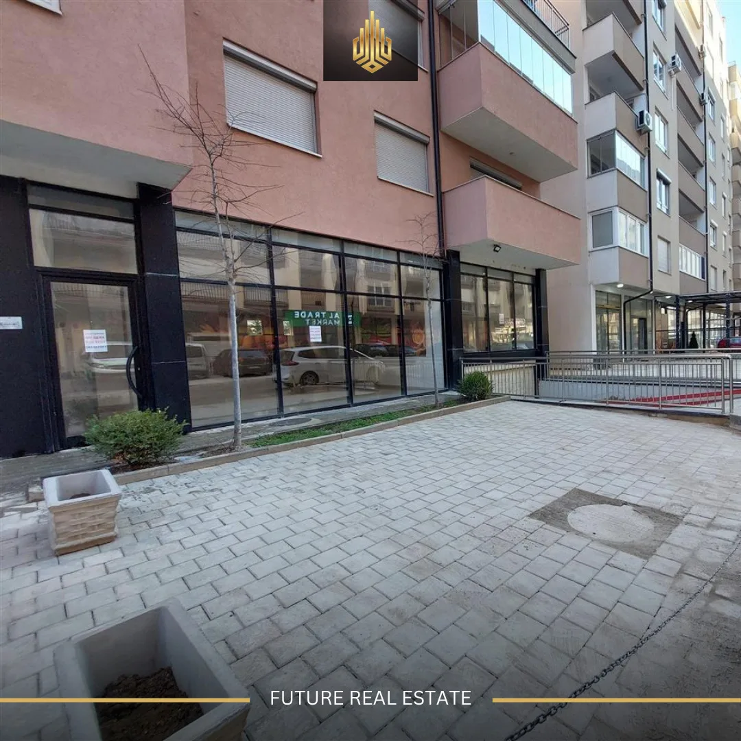 Lokal me QERA/173m²