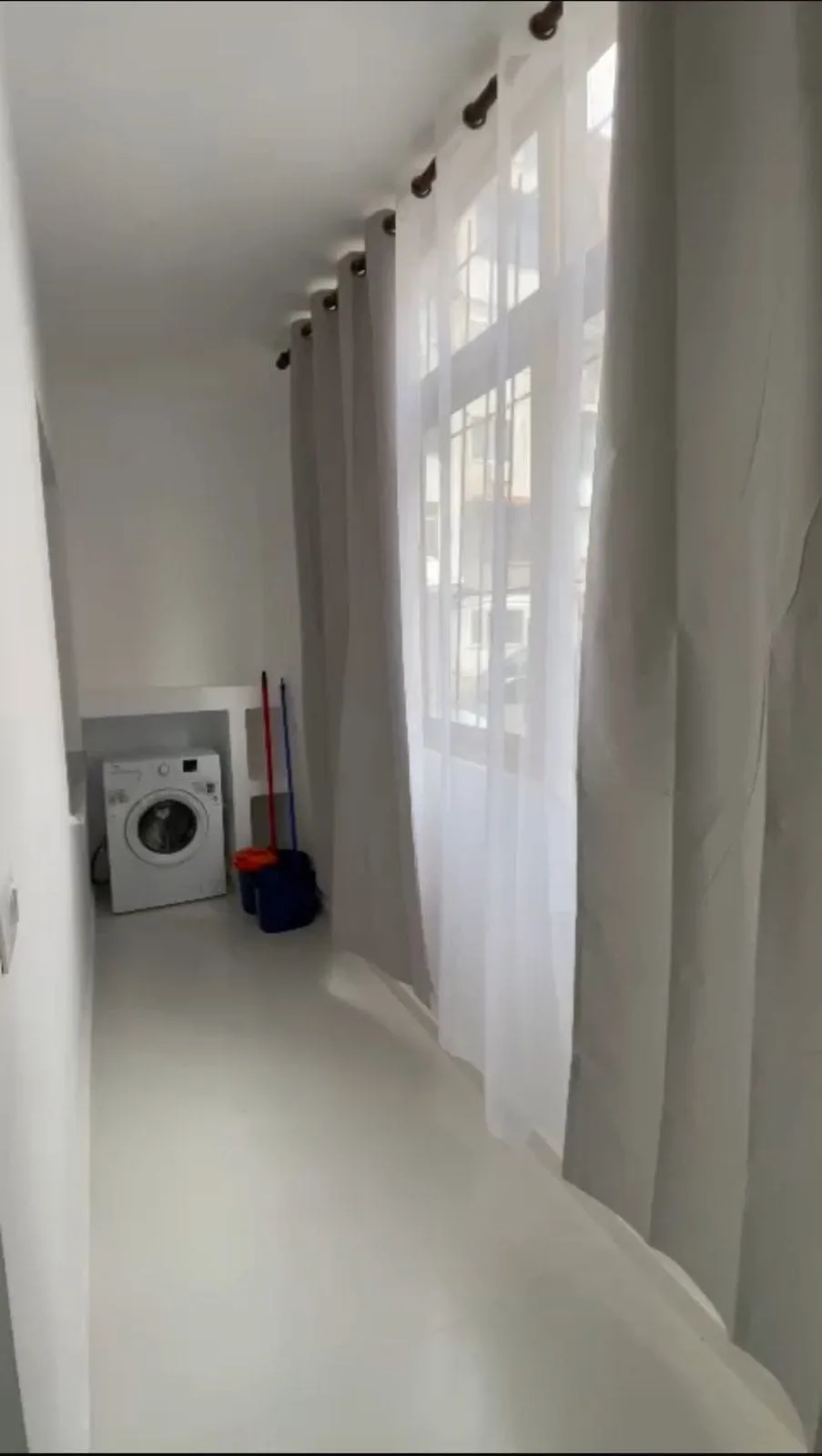 Apartament Me Qera 2+1 Tek Rruga e Durresit (ID B221313) Tirane
