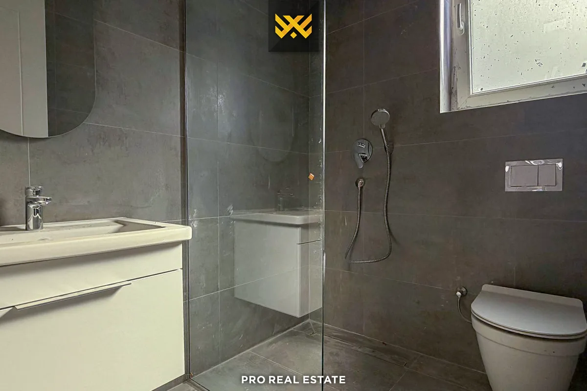 Shtëpi 352m² për #SHITJE në Lagjen Priam Village