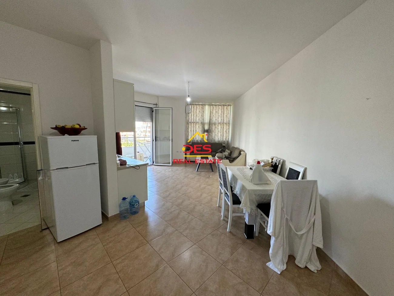 EKSKLUZIVE!!! 🆕 🔥SHITET APARTAMENT 1+1 NË TRANSBALLKANIKE,VLORË 📍Mbi Bar Coloseo!